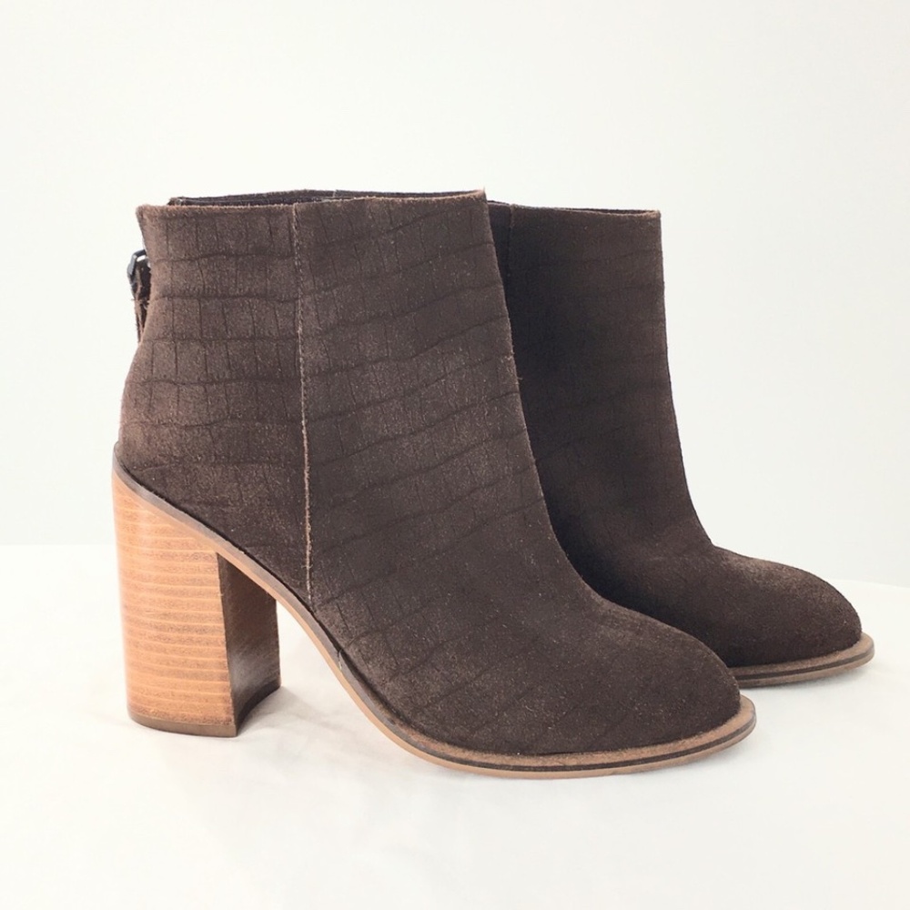 Kelsi Dagger Brooklyn Women Ankle Boots Block Heel Brown Embossed Leather Sz 9